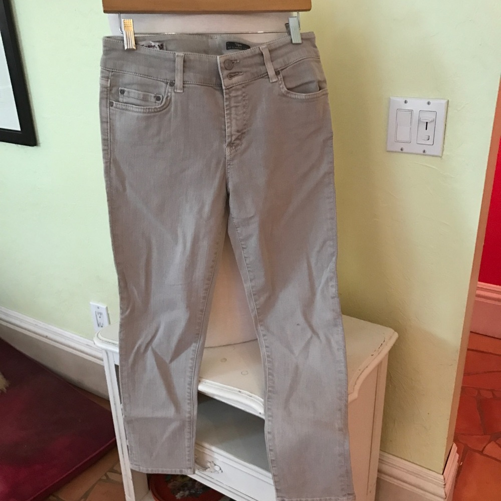 Red Engine NWOT Viper Hip Slim Capri